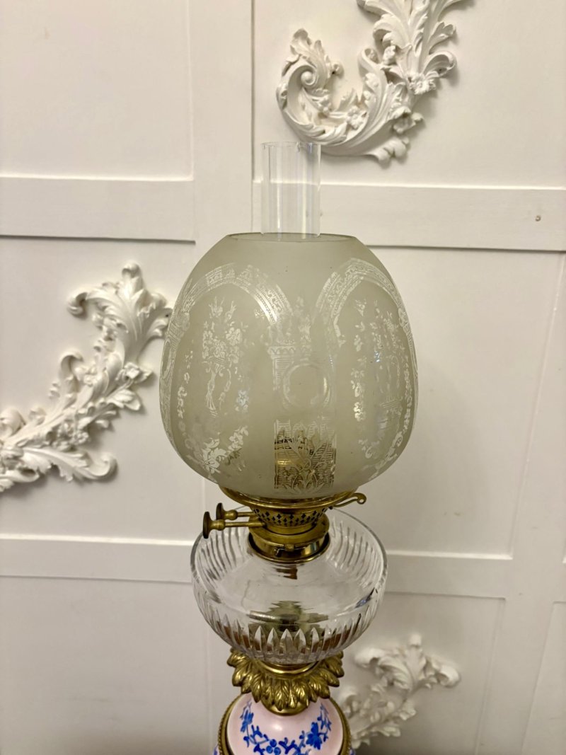 Unusual Outstanding Quality Large Antique Victorian Porcelain Oil Lamp - Image 10